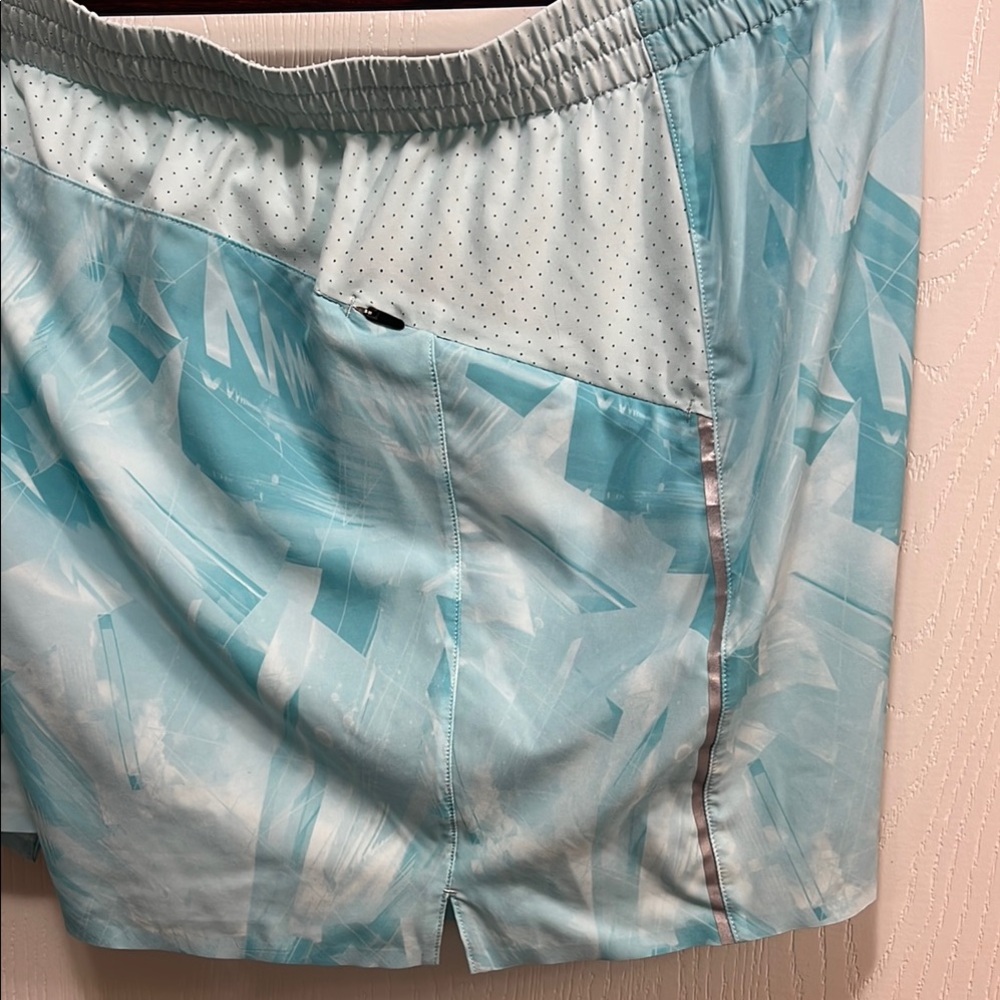 Blue Athletic Shorts with Elastic Waistband and Quick-Dry Fabric - Picture 4 of 8